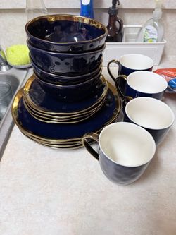 Cobalt Blue and Gold Dinnerware Set - Stone & Lain