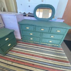 Set Dresser