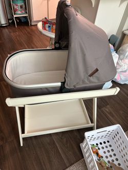 Uppa Baby Bassinet Stand