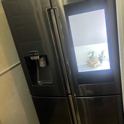 Family Hub Refrigerator 