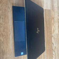 Blue HP Spectre X360 Touch Laptop  13.5" i7 16GB 