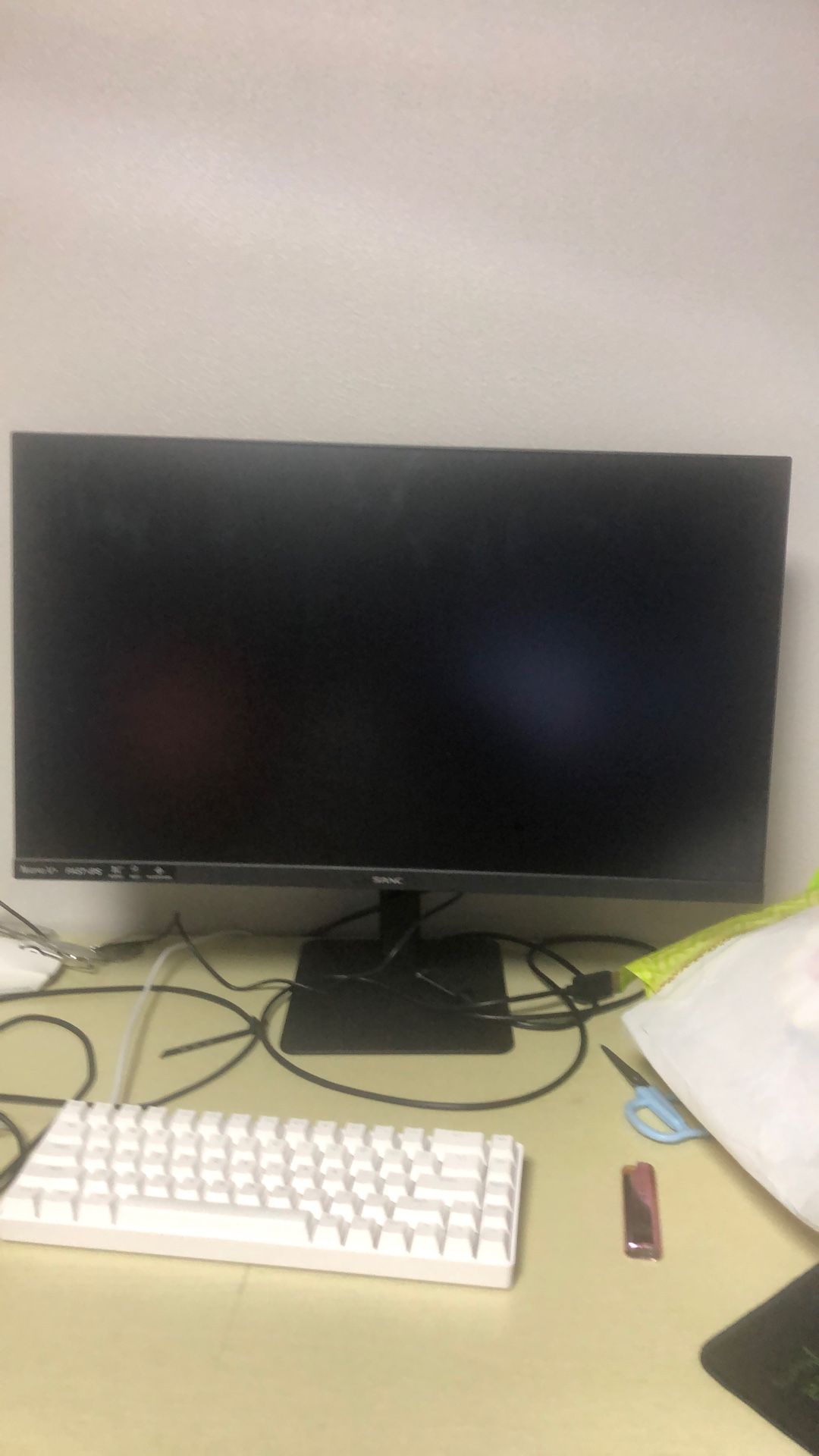 32-inch computer screen
