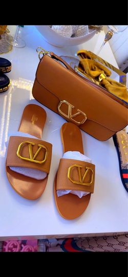 Women set shoes