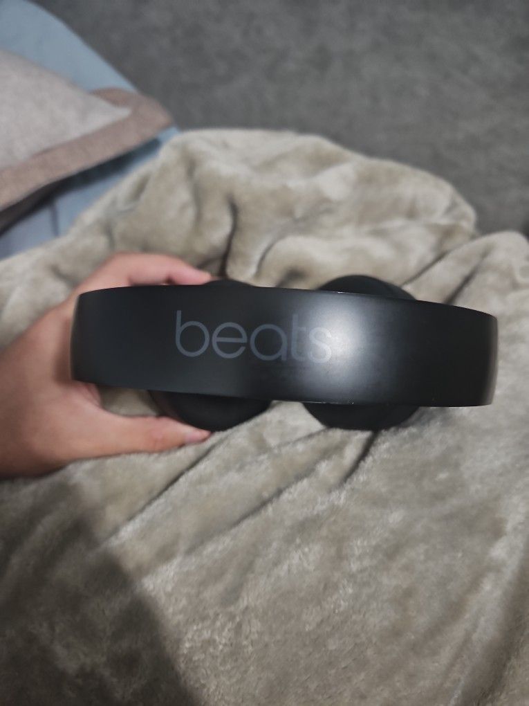 the headphones are in perfect conditions.