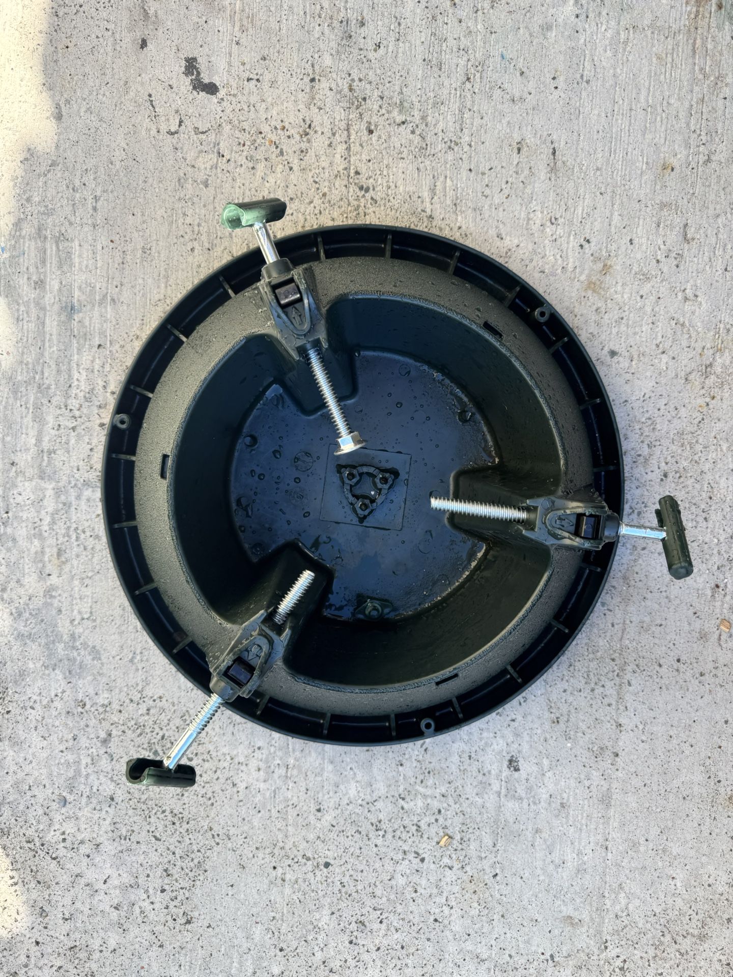 Heavy Duty Tree Stand for Live Trees Up to 10 ft. Tall