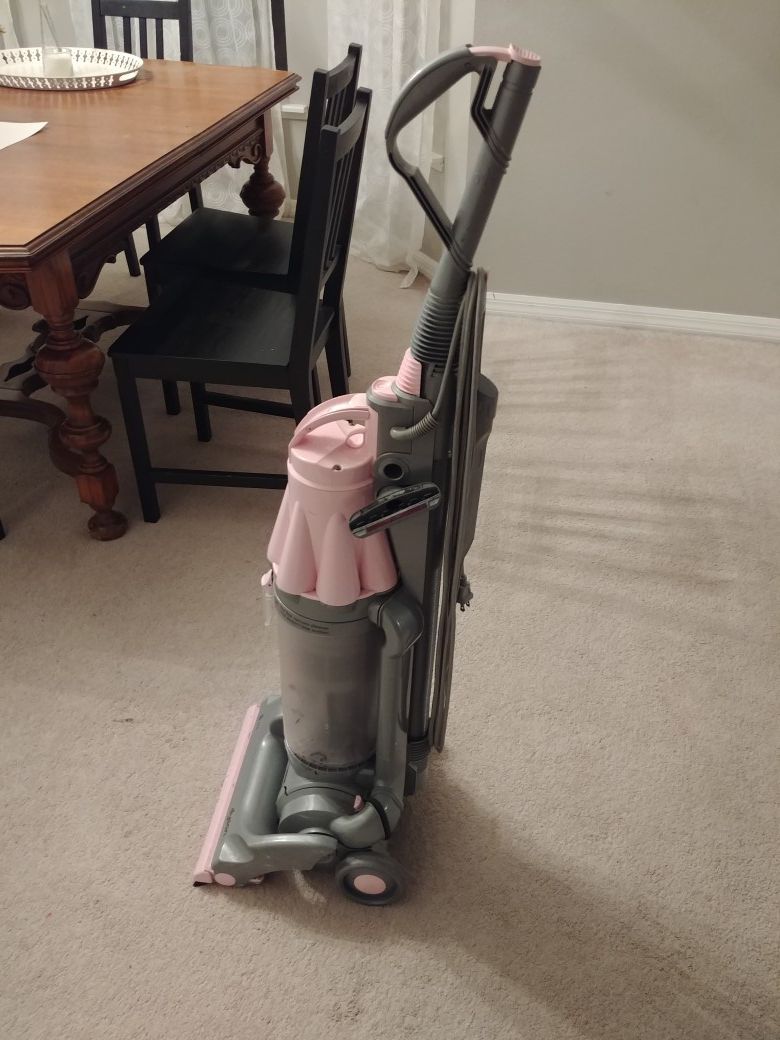 Dyson DC07 Pink Vacuum for Sale in Clermont, FL OfferUp