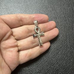 925 Sterling Silver Ankh Pendant.