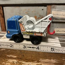  Vintage Toy Tow Truck Wrecker 