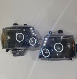 Chevy Tahoe 2007-2014 Headlights