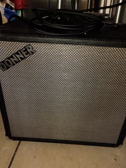 Amplifier,  Donner. In good condition