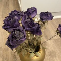 Gold Vase With Flowers