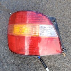 Left taillight off a 2001 Lexus Gs400
