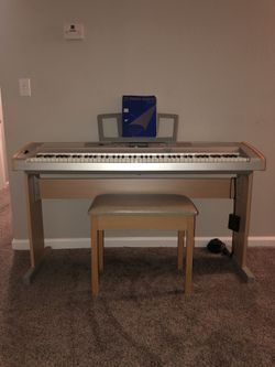 Yamaha Portable Grand DGX-505