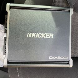Kicker Amp