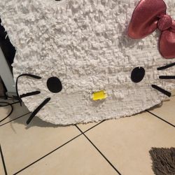 Piñatas grandes Hello Kitty Y Sully 