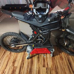 Gt73pro Helmet And Gloves