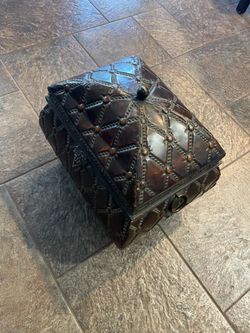 Box metal decorative with lid bronze look