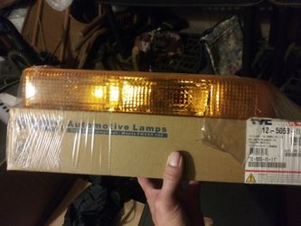 Chevy Chevrolet 98+ S10 front turn signal lights