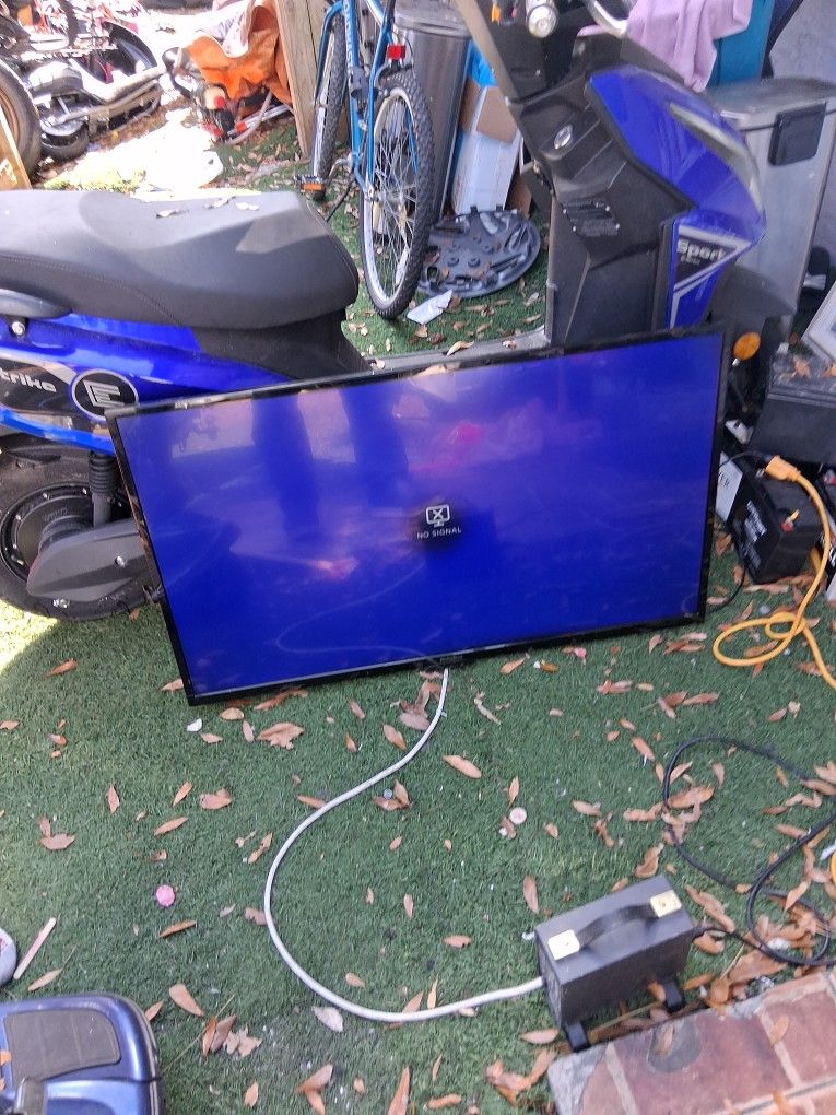 Westinghouse Smart 43" Smart TV