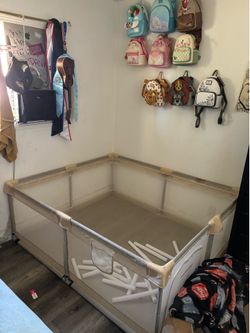 Play pen