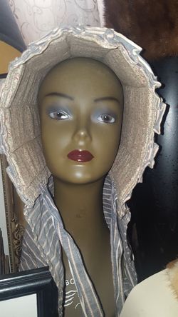 100 yr old bonnet