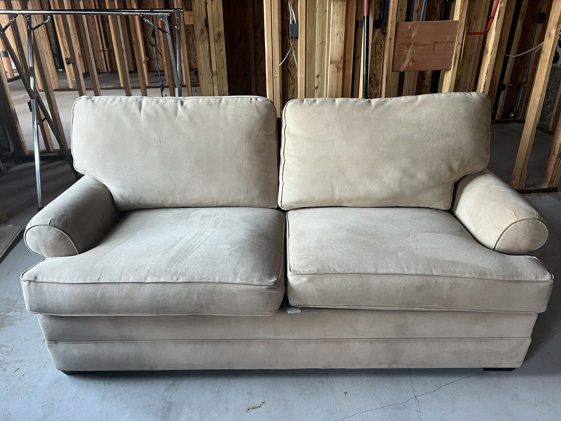 Couch / Sofa