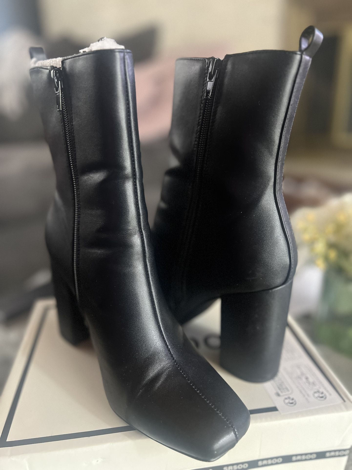 Black Leather Heel Boots / Booties