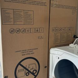 BRAND NEW NEVER OPENED 27” WHIRLPOOL STACKABLE WASHER & DRYER COMBO UNIT ✅ FREE DELIVERY 