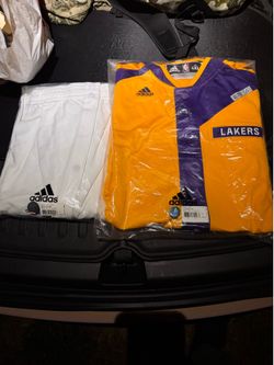 adidas Los Angeles Lakers On-Court Warm-Up Jacket - Gold/Purple 2016 version