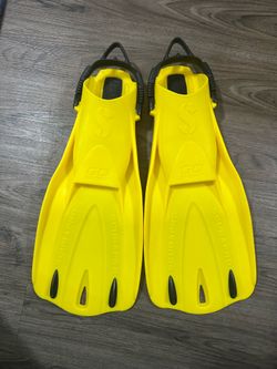 Scubapro Go Sport Fins - Size Medium, Yellow - Scuba Diving, Snorkeling Flippers