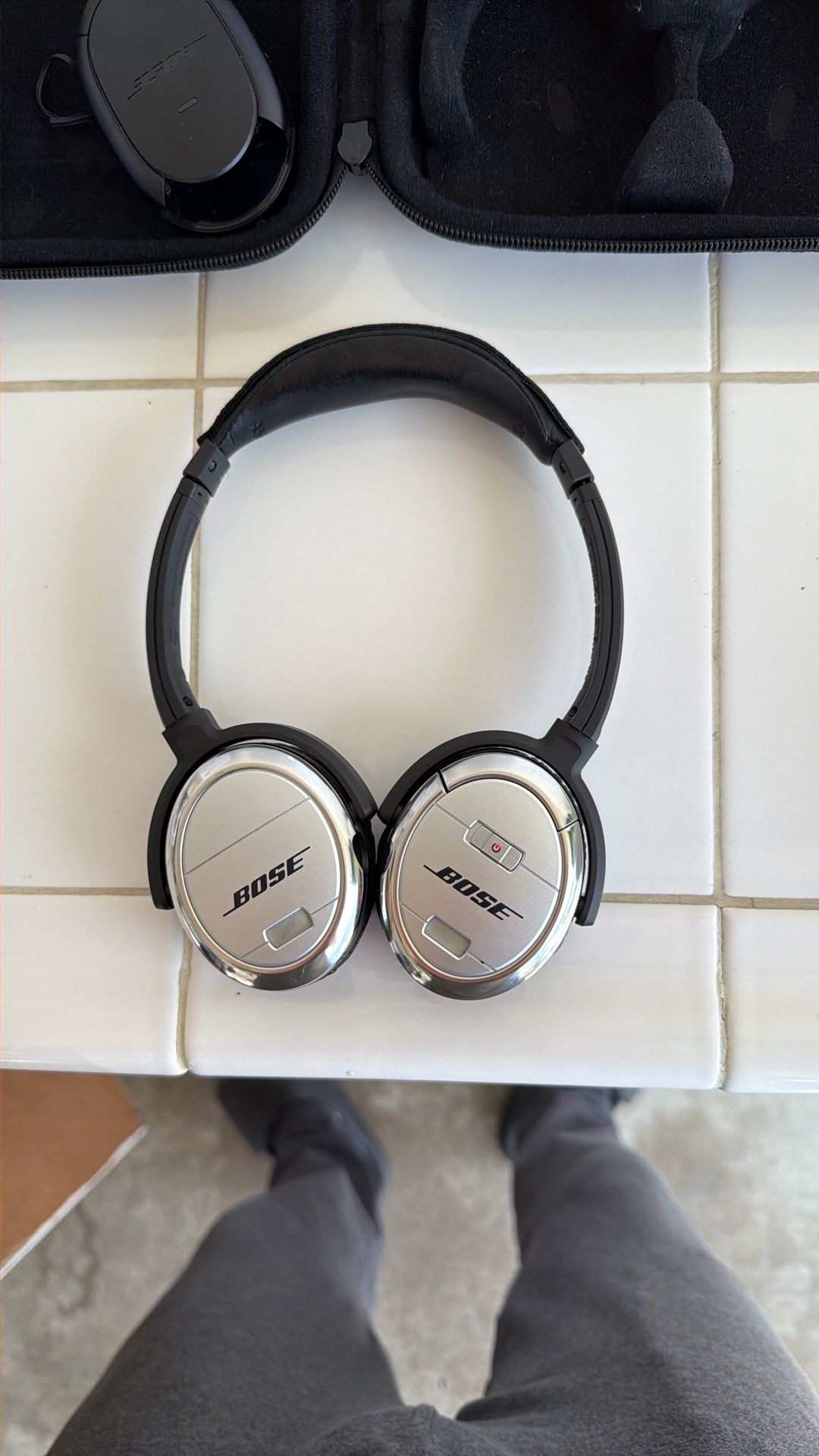 Bose QuietComfort 3 (QC3) Wired Acoustic Noise Cancelling Headphones