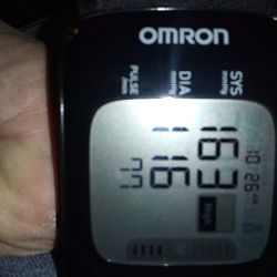 omron ❤️ intell Sense monitor 