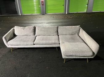 Sectional couch