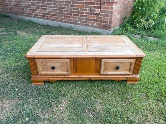 90s Vintage Broyhill Country Pine Coffee Table