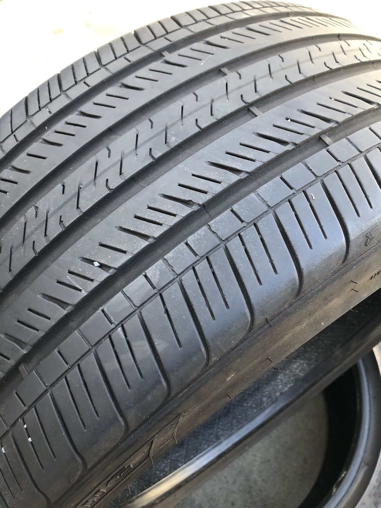 Goodyear eagle touring tires 235/40R19 for Sale in Los Angeles, CA