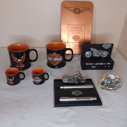 Harley-Davidson collectible bundle