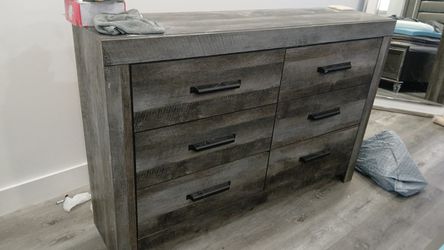 FURNITURES LIKE NEW NEED GO TODAY