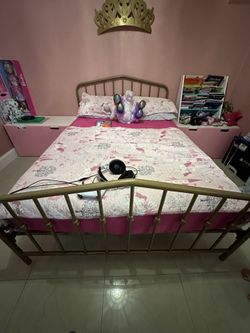 Gold Full Bed