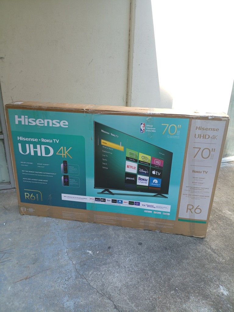 -FIRM PRICE NON-NEGOTIABLE- 70 In. Hisense 4k Roku Smart TV W/Remote