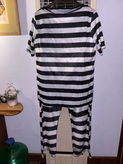 Black and White Striped Prisoner Costume Set