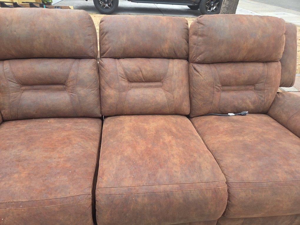 Free Recliner Sofa Used