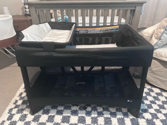 4 moms pack n play breeze plus play yard