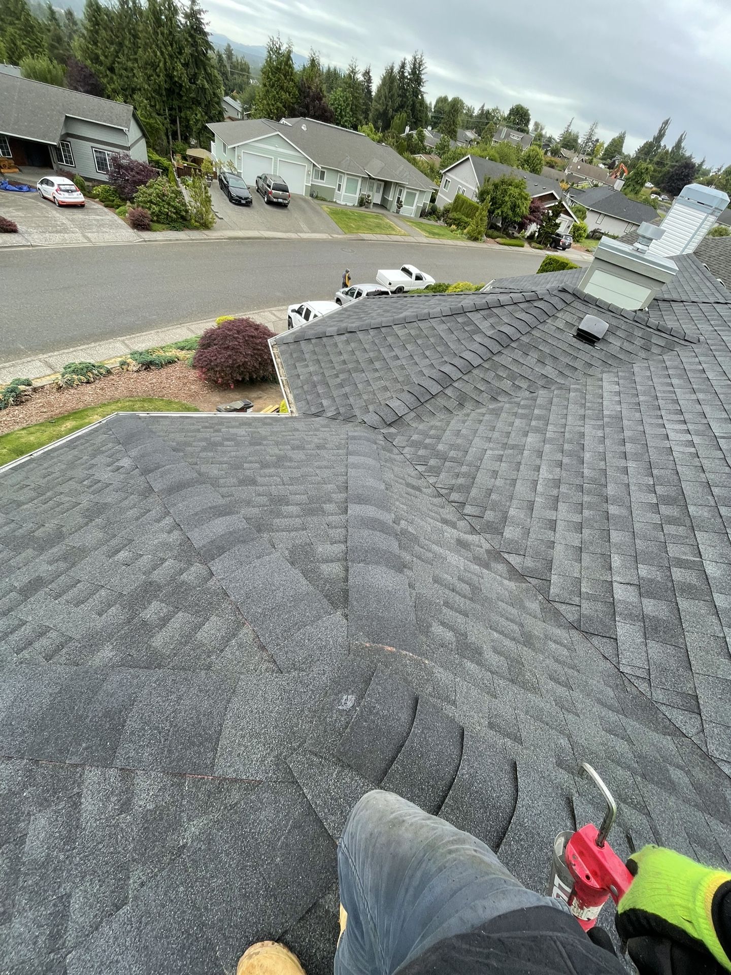 Universal Roofing & Siding Llc