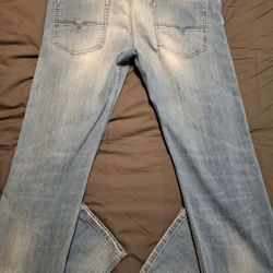Men's 100% Authentic DIESEL Jeans- Size: 36W x 32L - Like New!