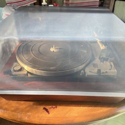 Dual 1019 turntable
