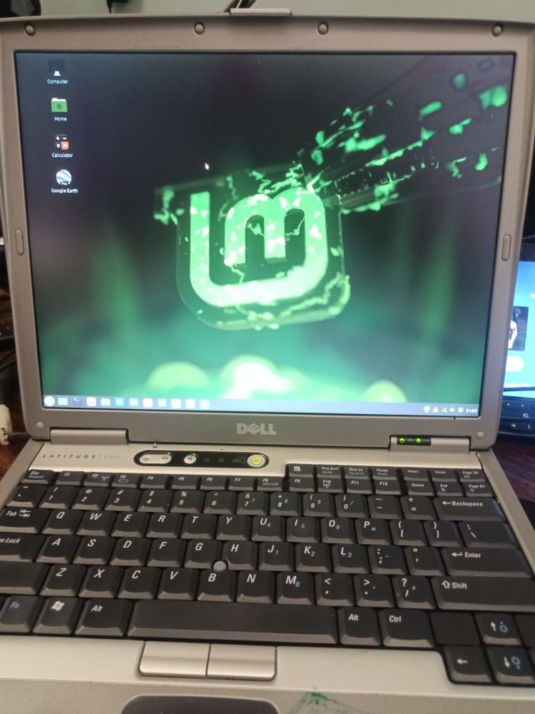 Dell D600