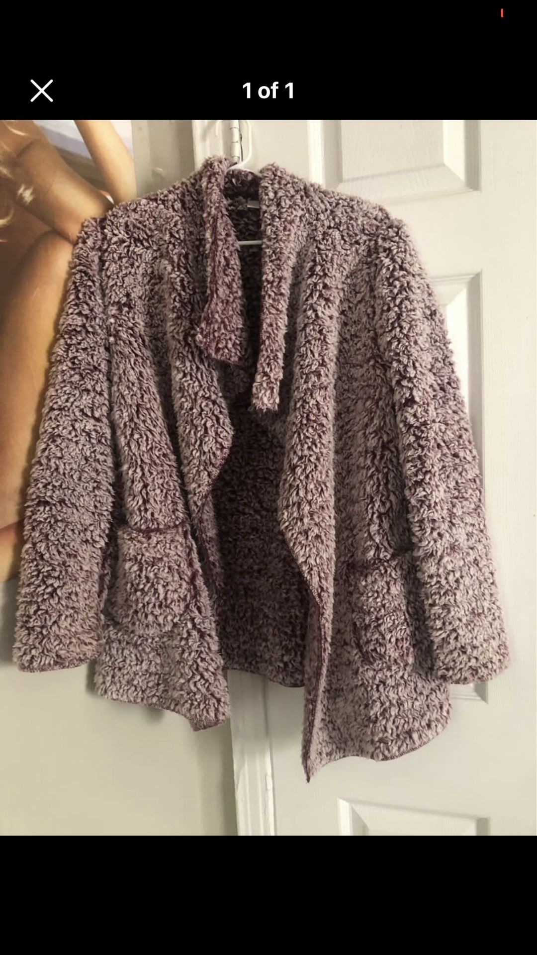 Sherpa Lady’s Sweater Size Small