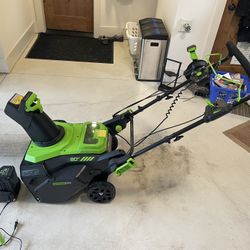 Snowblower- Battery powered 
