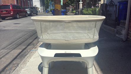 4Mom Bassinet