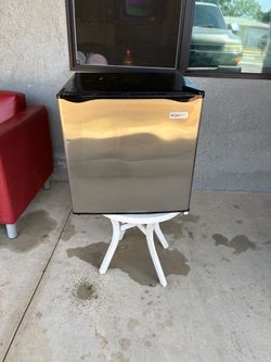 Igloo Mini Fridge Stainless Steel